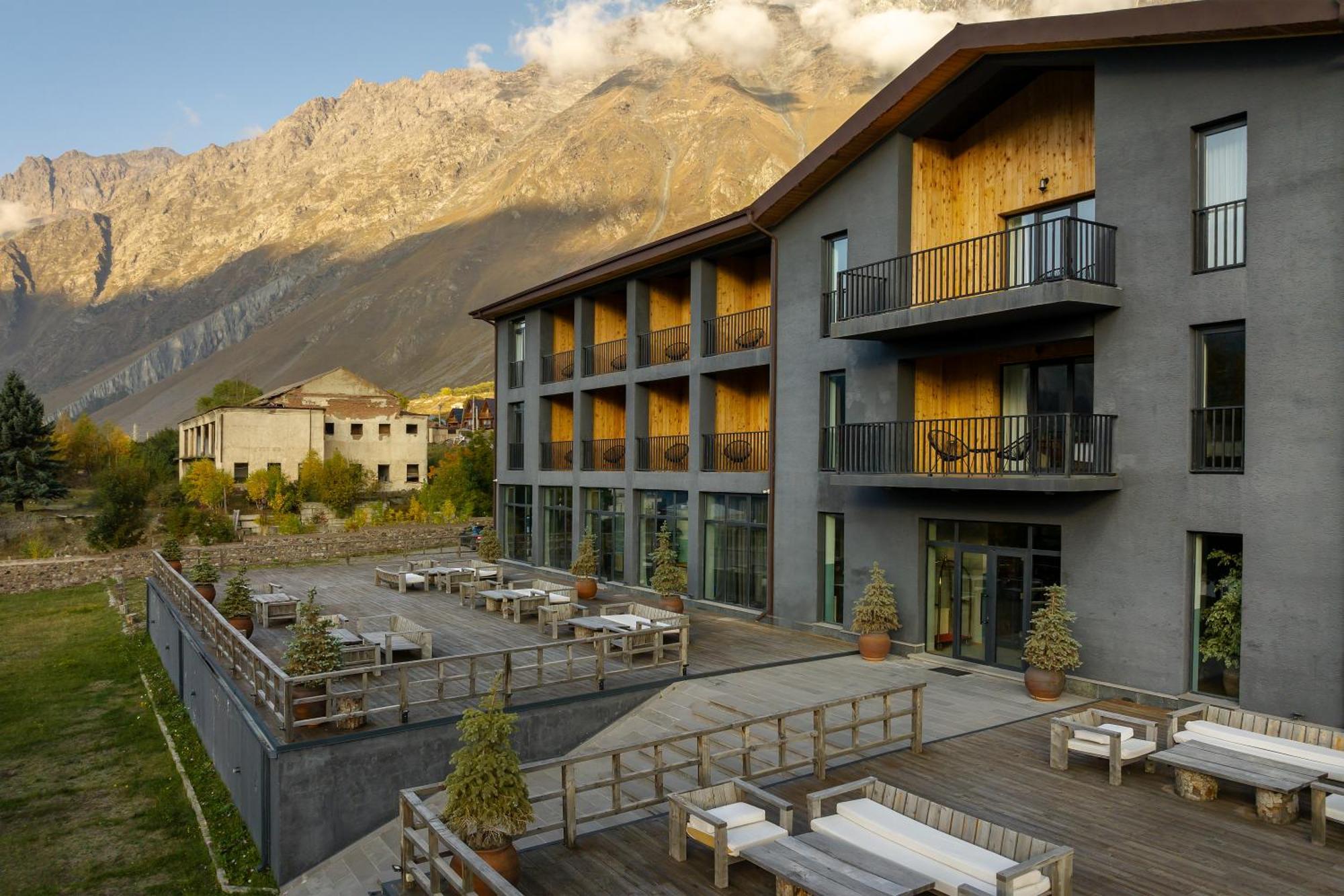 Hotel Intourist Kazbegi Zewnętrze zdjęcie