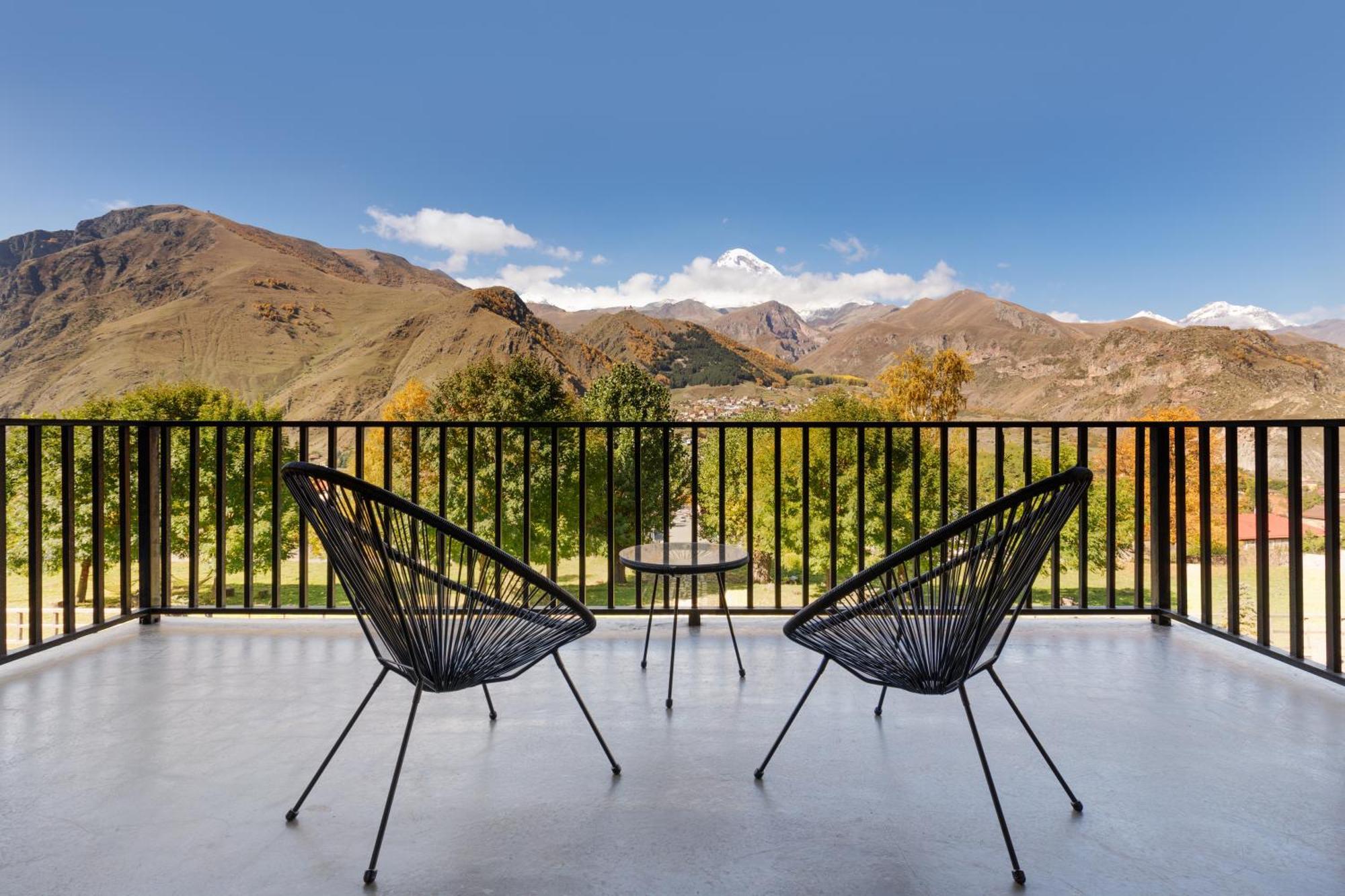Hotel Intourist Kazbegi Zewnętrze zdjęcie