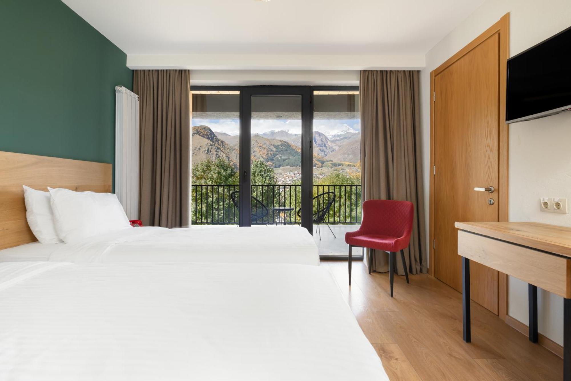 Hotel Intourist Kazbegi Zewnętrze zdjęcie